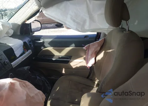 2014 Jeep Compass Sport из США, поврежденный, VIN 1C4NJCBAXED800783